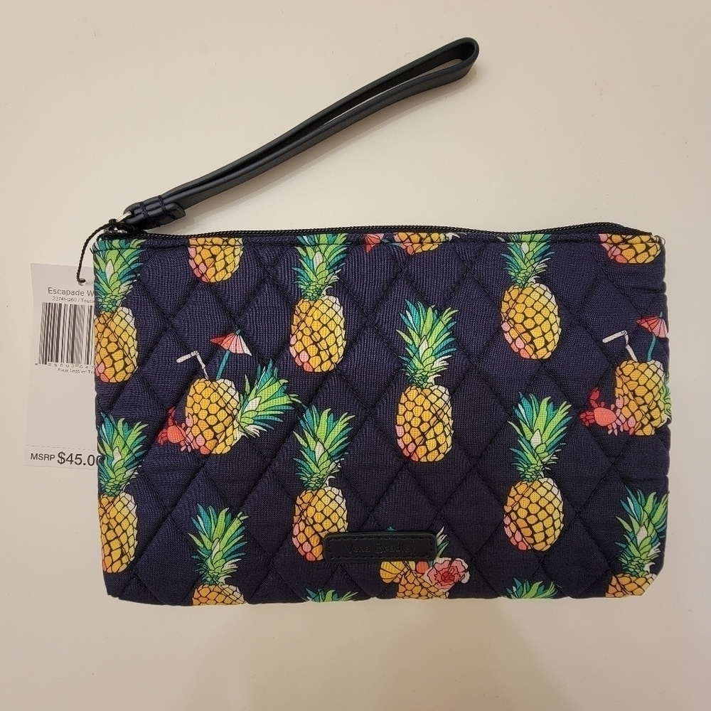 NWT Vera Bradley Quilted Wristlet